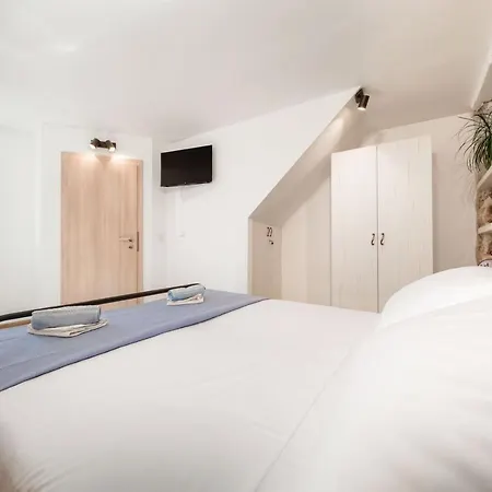 Jerolim * Σπλιτ